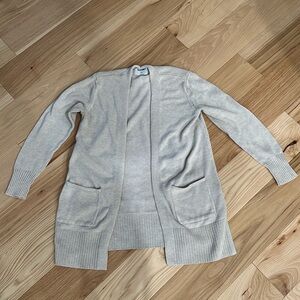 Old Navy cream colored boyfriend cardigan - like new!